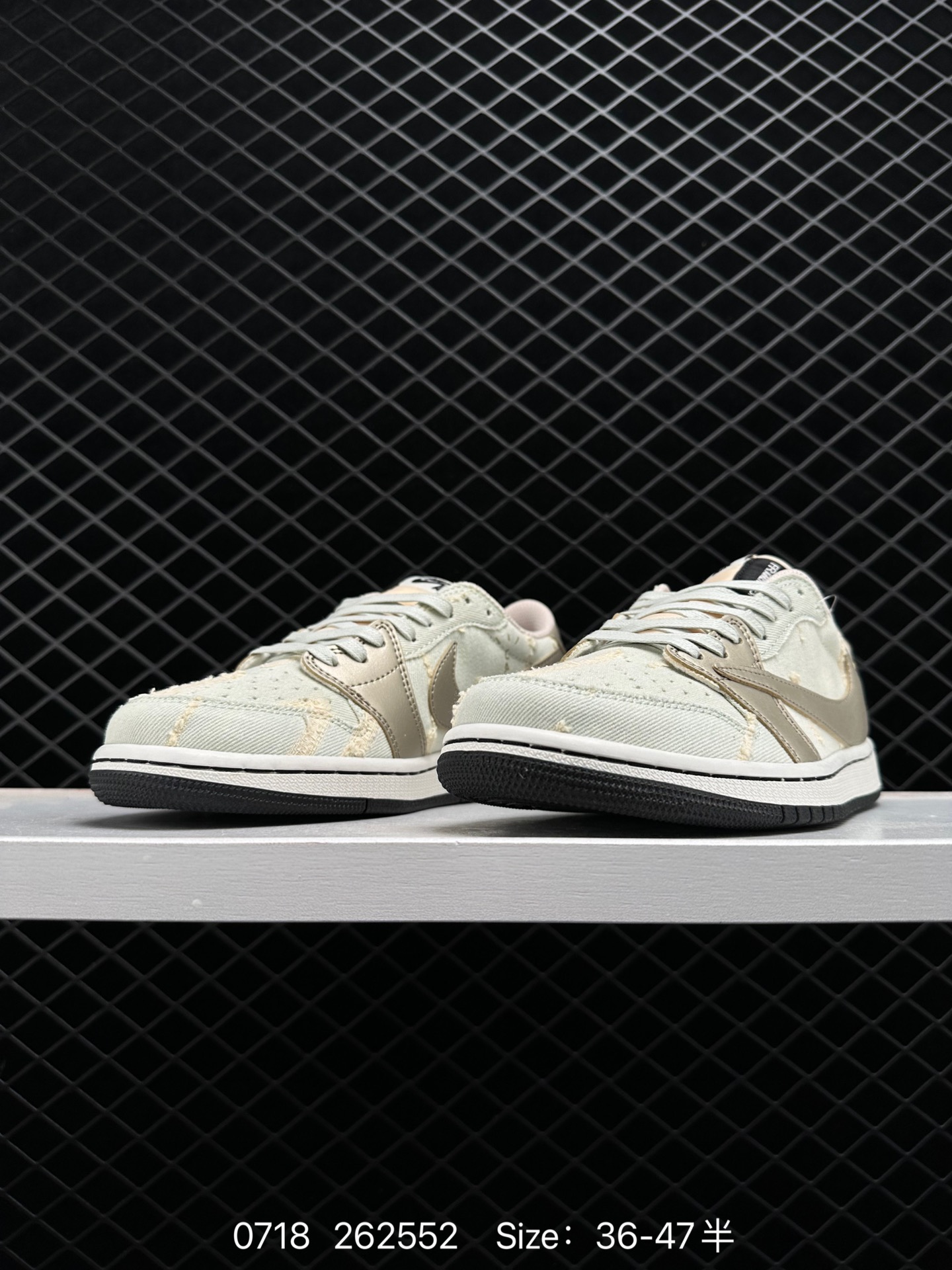 Travis Scott x Air Jordan 1 